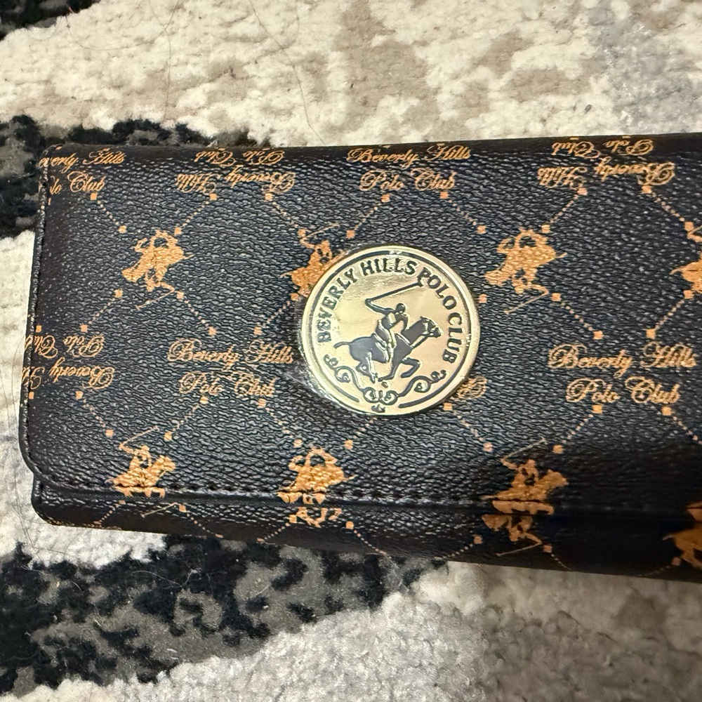 Beverly Hills Polo Club Elegant Black and Gold Clutch